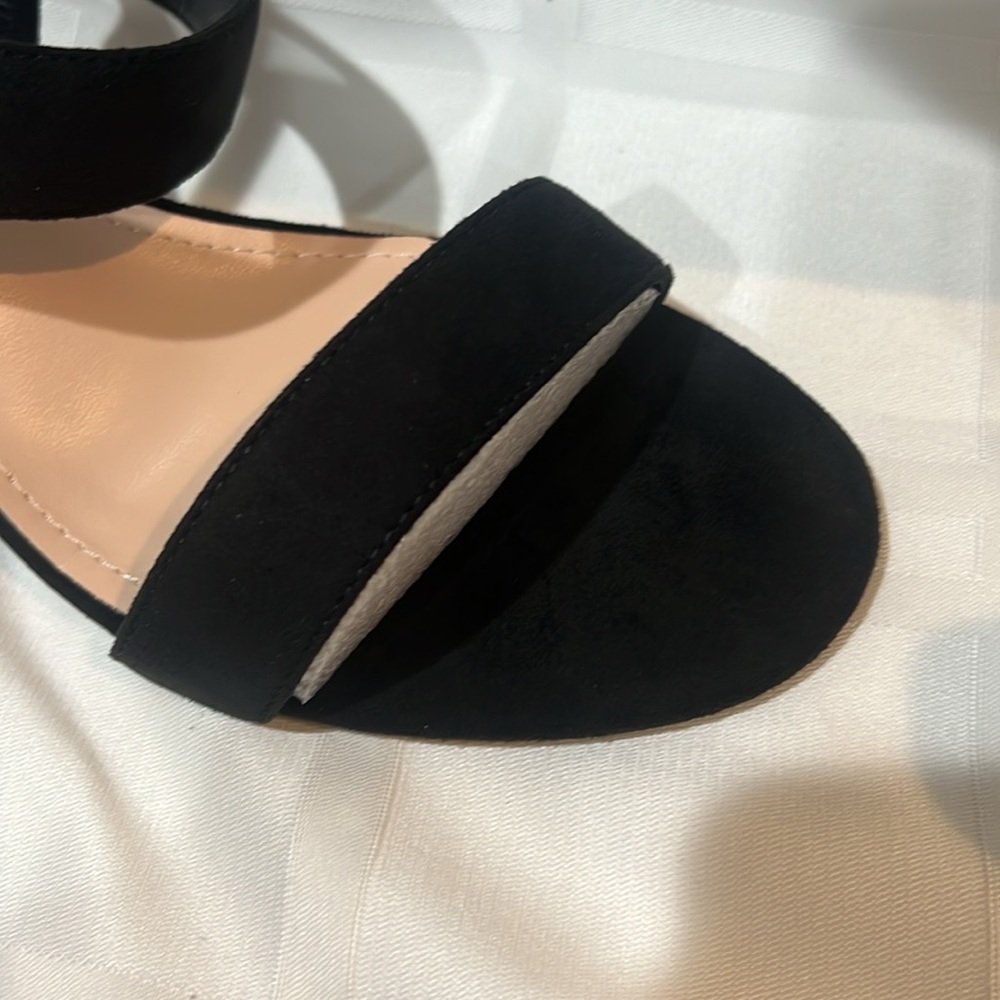 NWB LALAIKAI . CHUNKY HIGH HEEL SANDALS - Picture 6 of 11